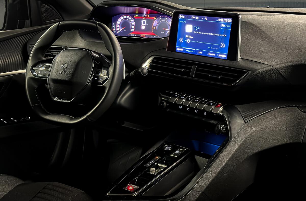 PEUGEOT 5008 1.5 BlueHDi Active Pack EAT8