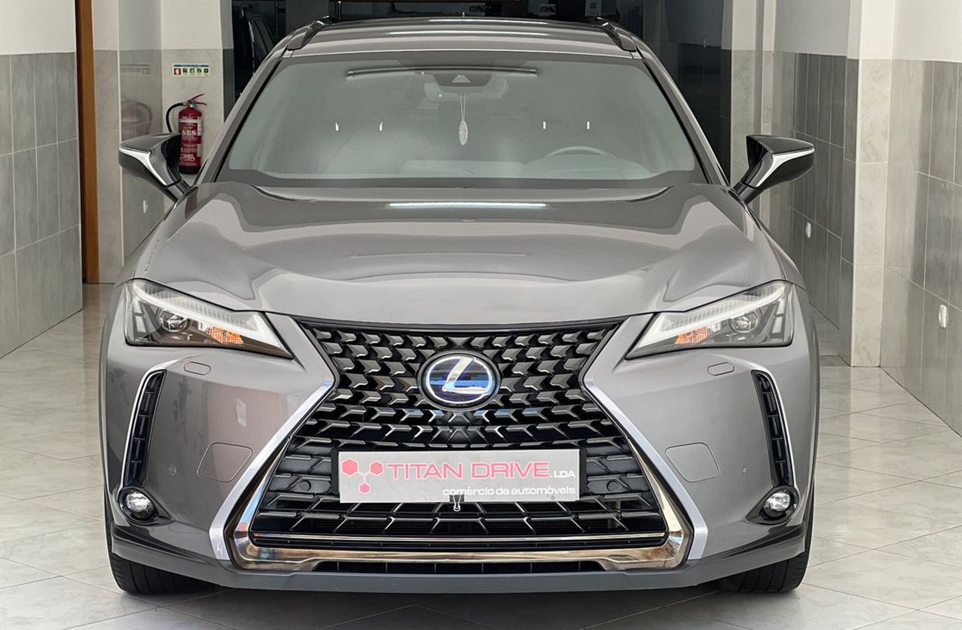 LEXUS UX 250h Business