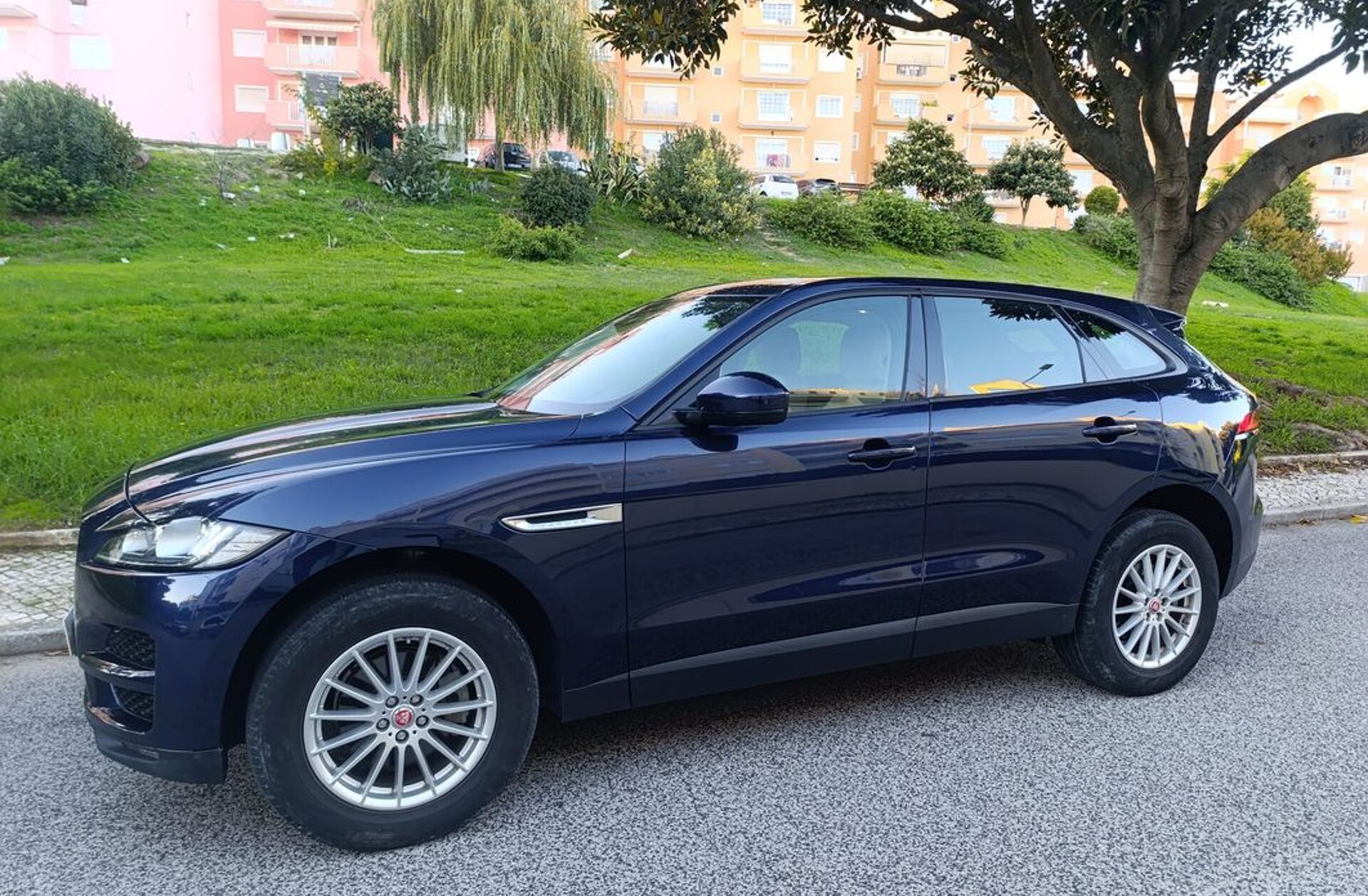 JAGUAR F-Pace 2.0 i4D Prestige