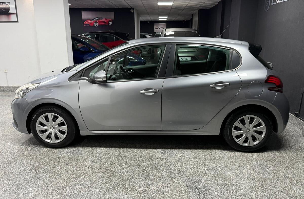 PEUGEOT 208 1.2 PureTech Active