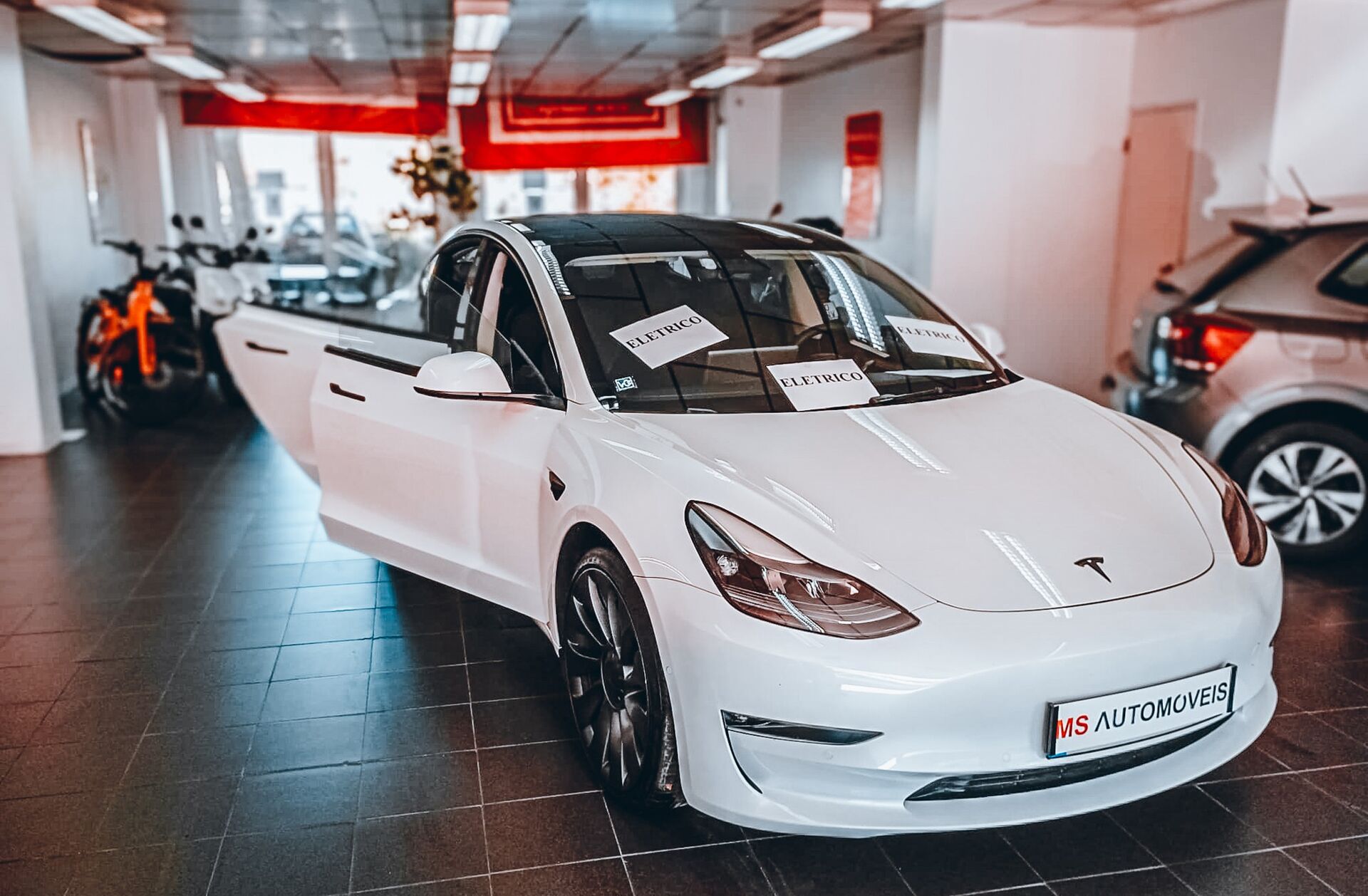 TESLA Model X Plaid AWD