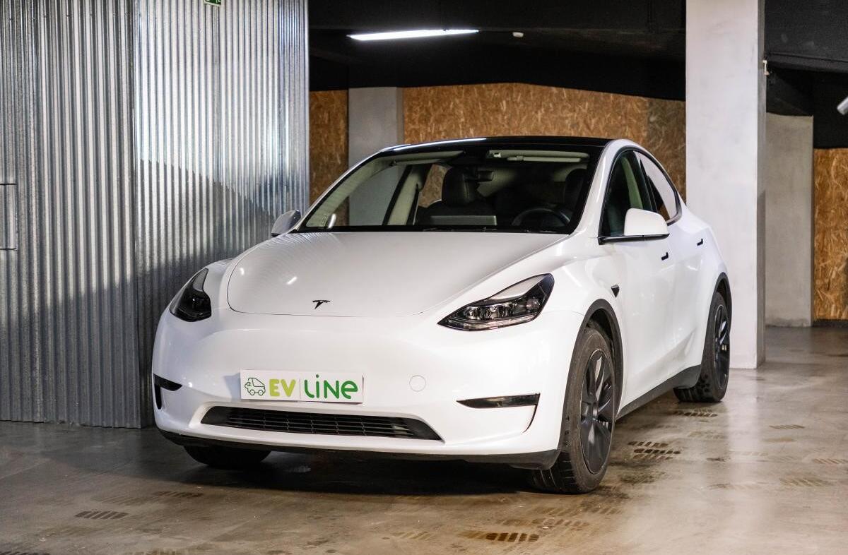TESLA Model Y Long Range Tração Traseira