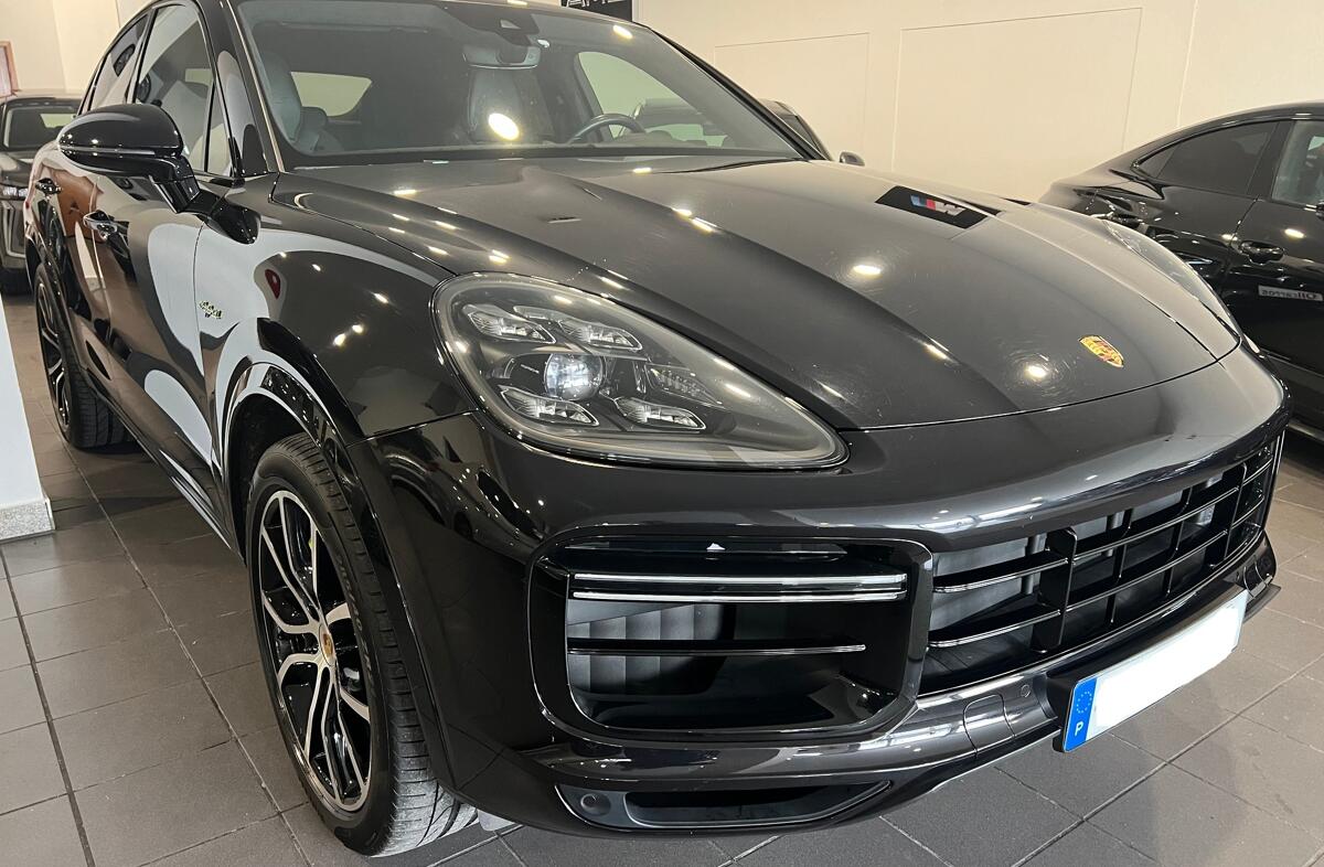 PORSCHE Cayenne Turbo S E-Hybrid