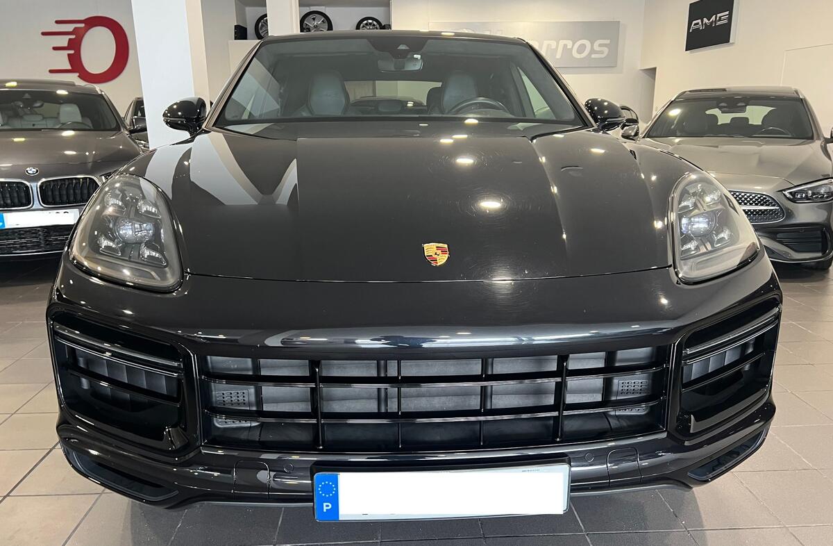 PORSCHE Cayenne Turbo S E-Hybrid