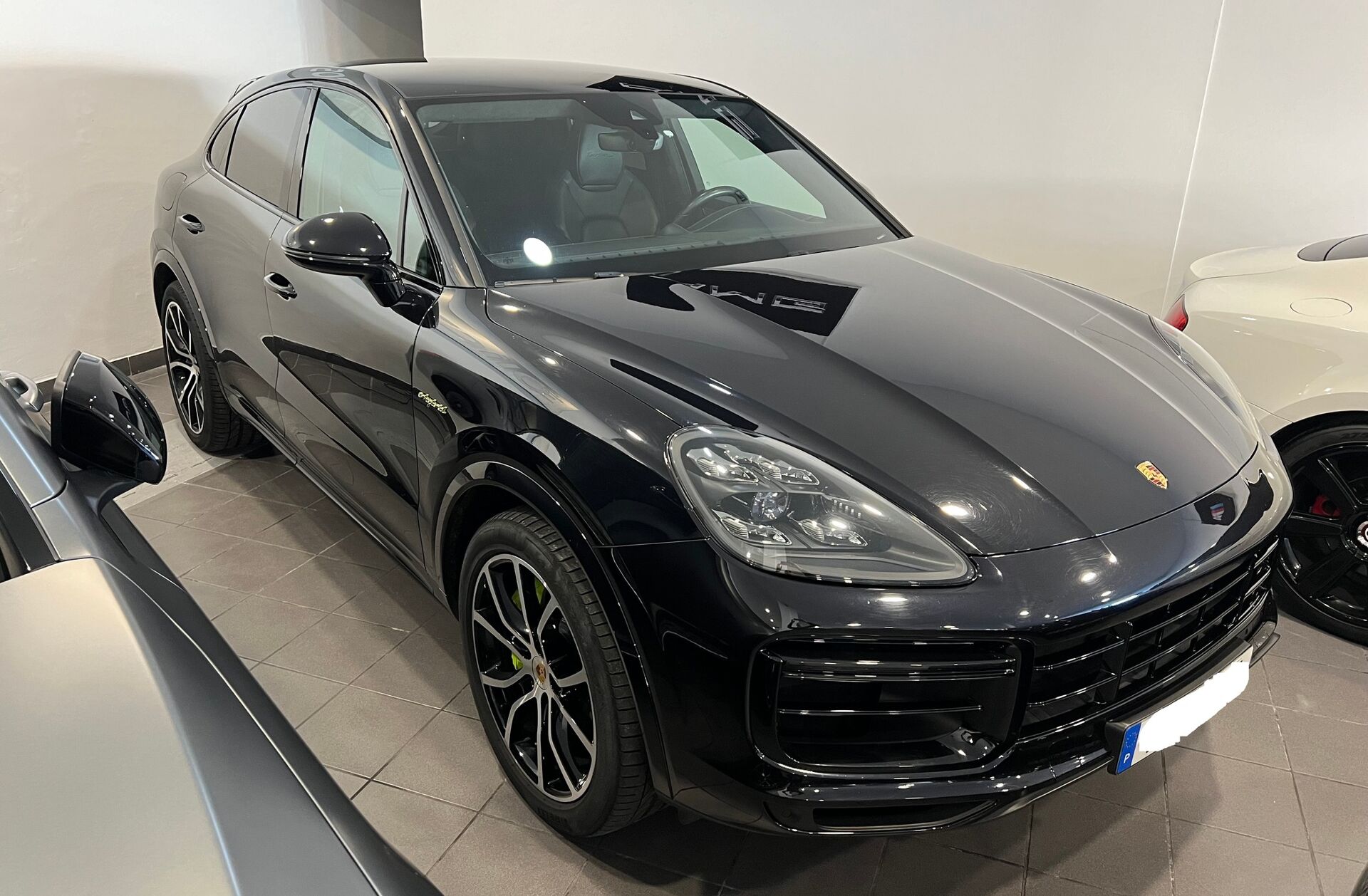 PORSCHE Cayenne Turbo S E-Hybrid