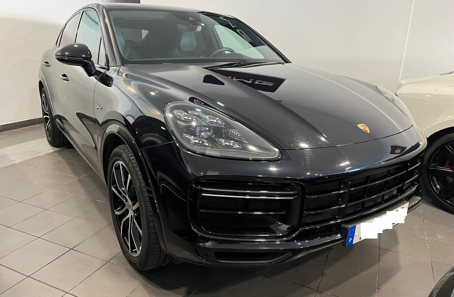 PORSCHE Cayenne Turbo S E-Hybrid