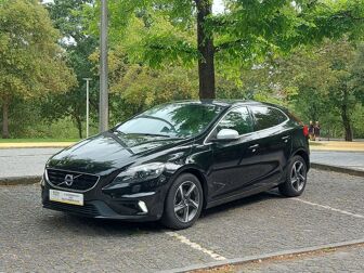 VOLVO V40 2.0 D2 R-Design