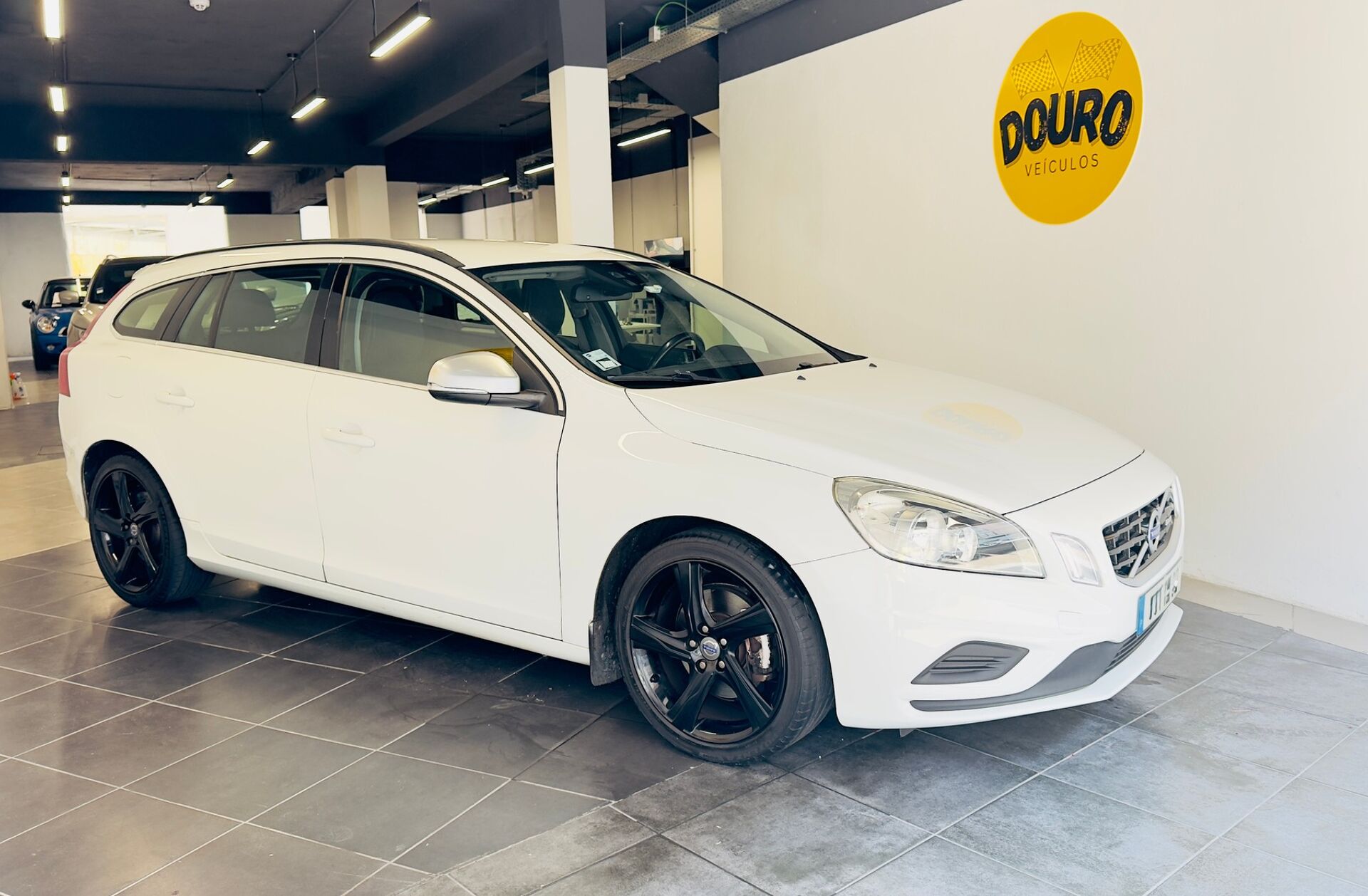 VOLVO V60 1.6 D2 Drive R-Design Start/Stop