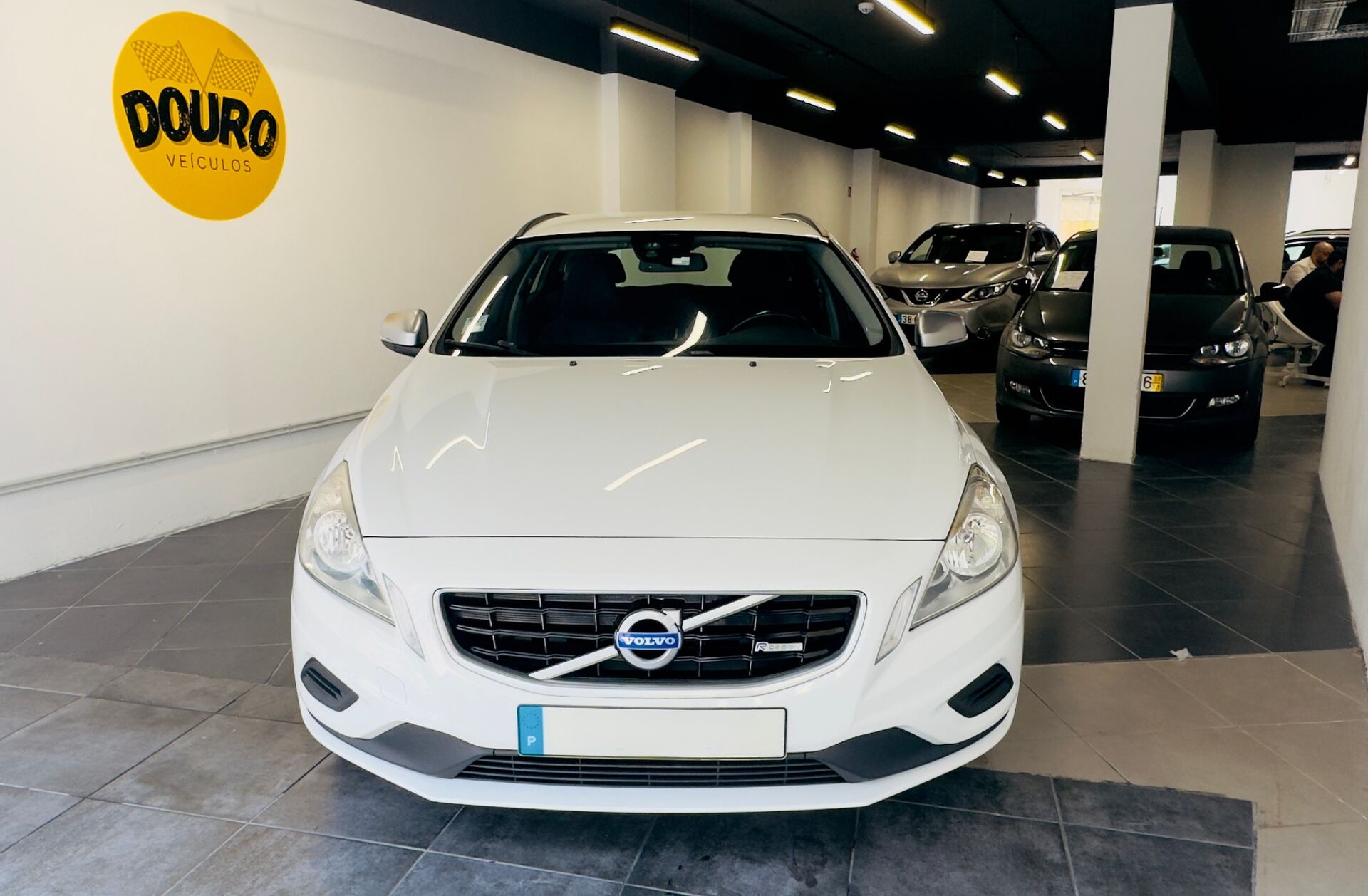 VOLVO V60 1.6 D2 Drive R-Design Start/Stop