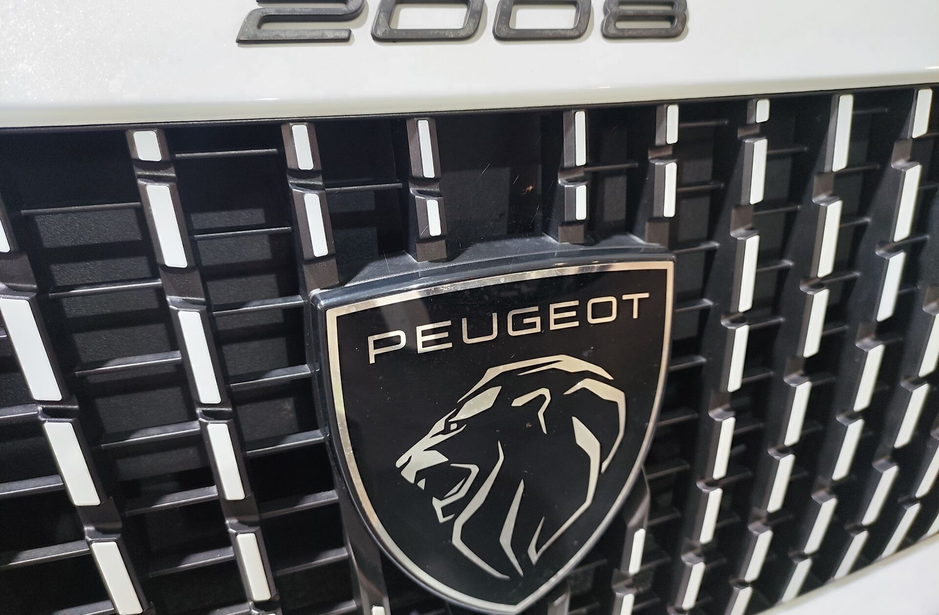 PEUGEOT 2008 1.2 PureTech Allure