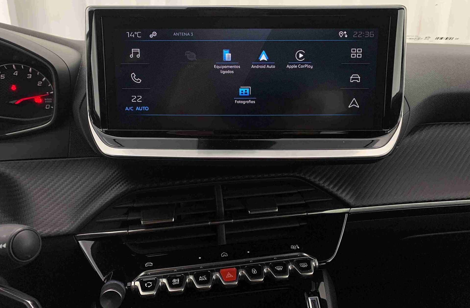 PEUGEOT 2008 1.2 PureTech Style