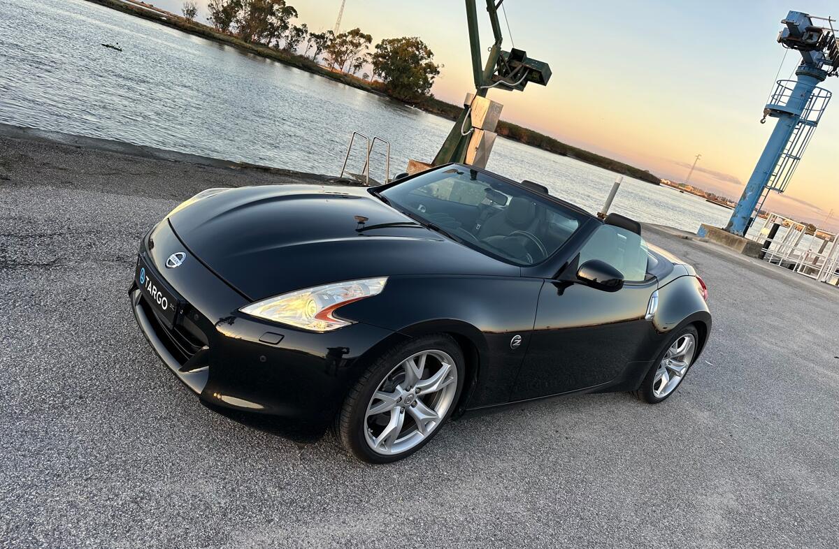 NISSAN 370 Z Pack AT