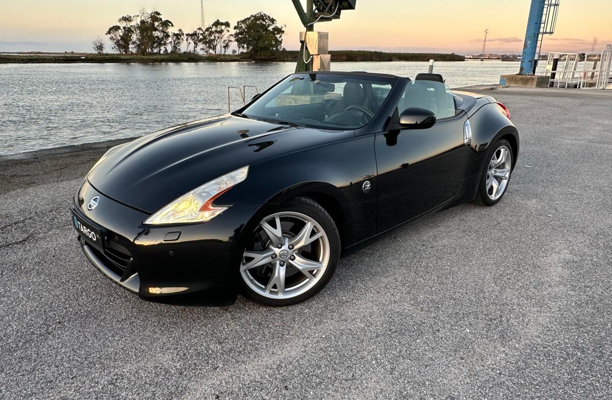 NISSAN 370 Z Pack AT