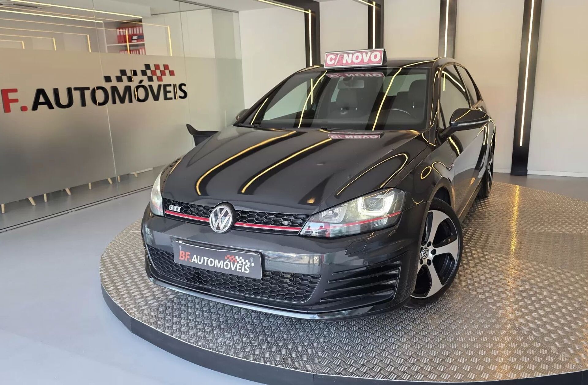 VOLKSWAGEN Golf 2.0 TSi GTi