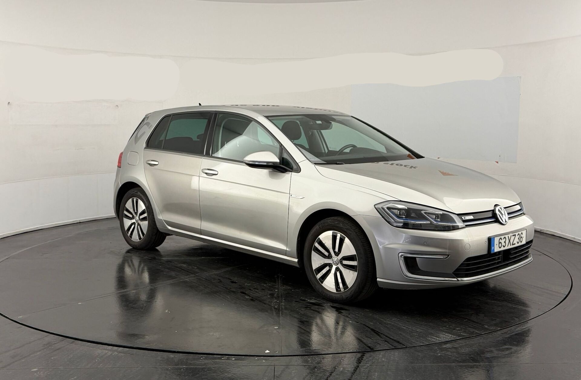 VOLKSWAGEN Golf e- AC/DC