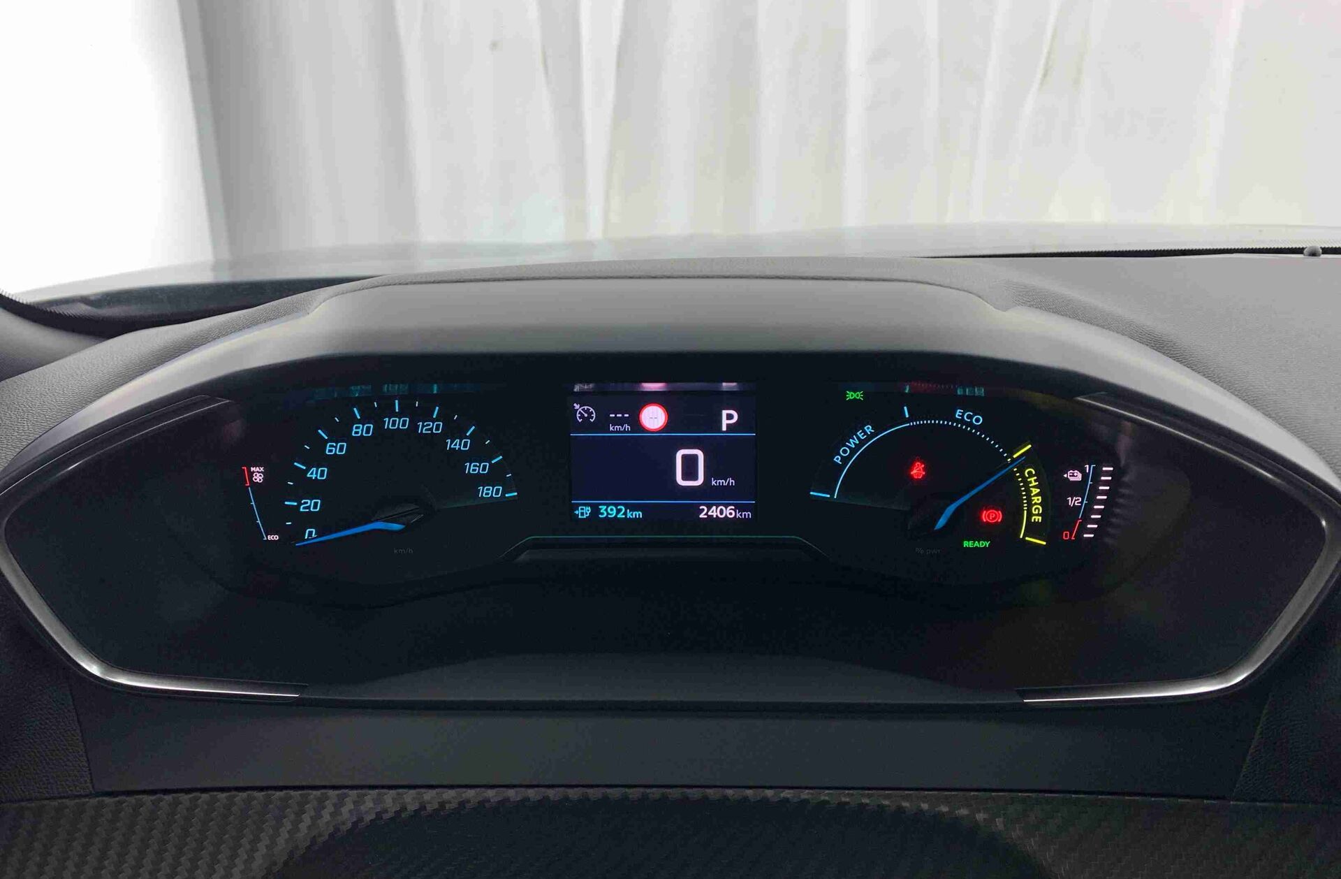 PEUGEOT 2008 e- 54 kWh Active