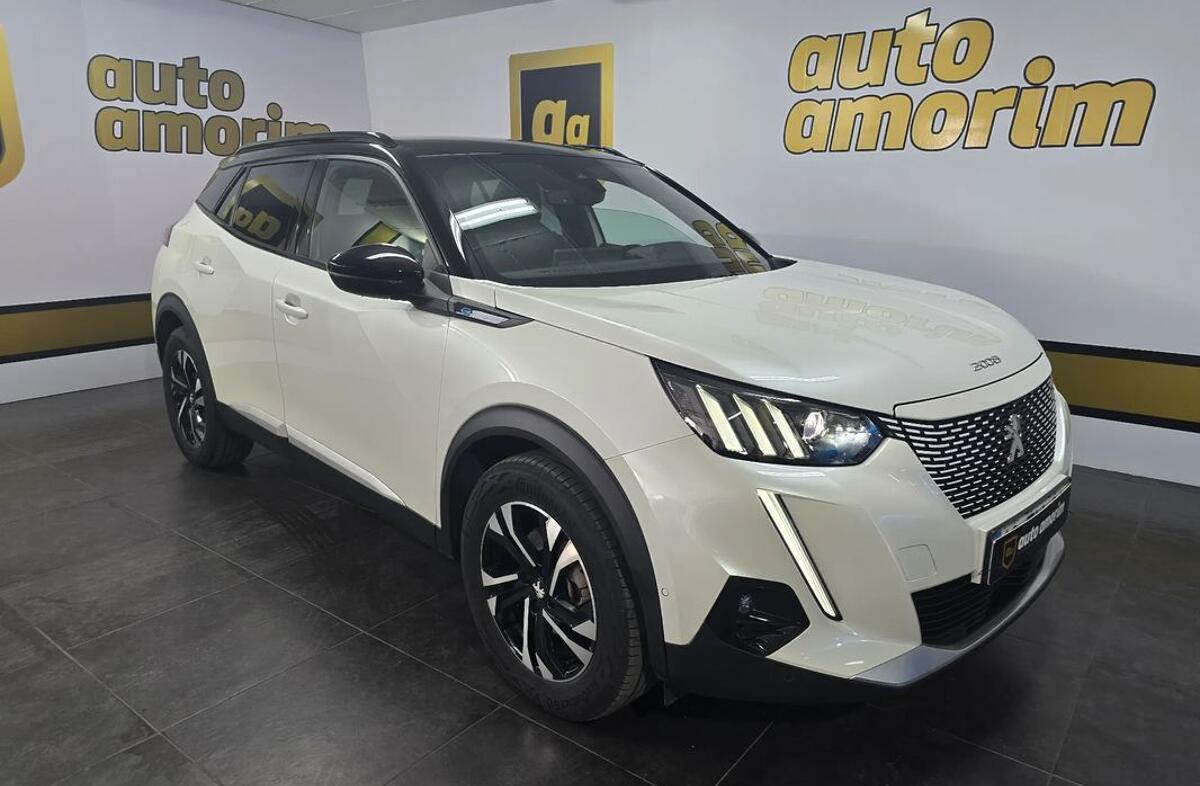 PEUGEOT 2008 e- 50 kWh GT