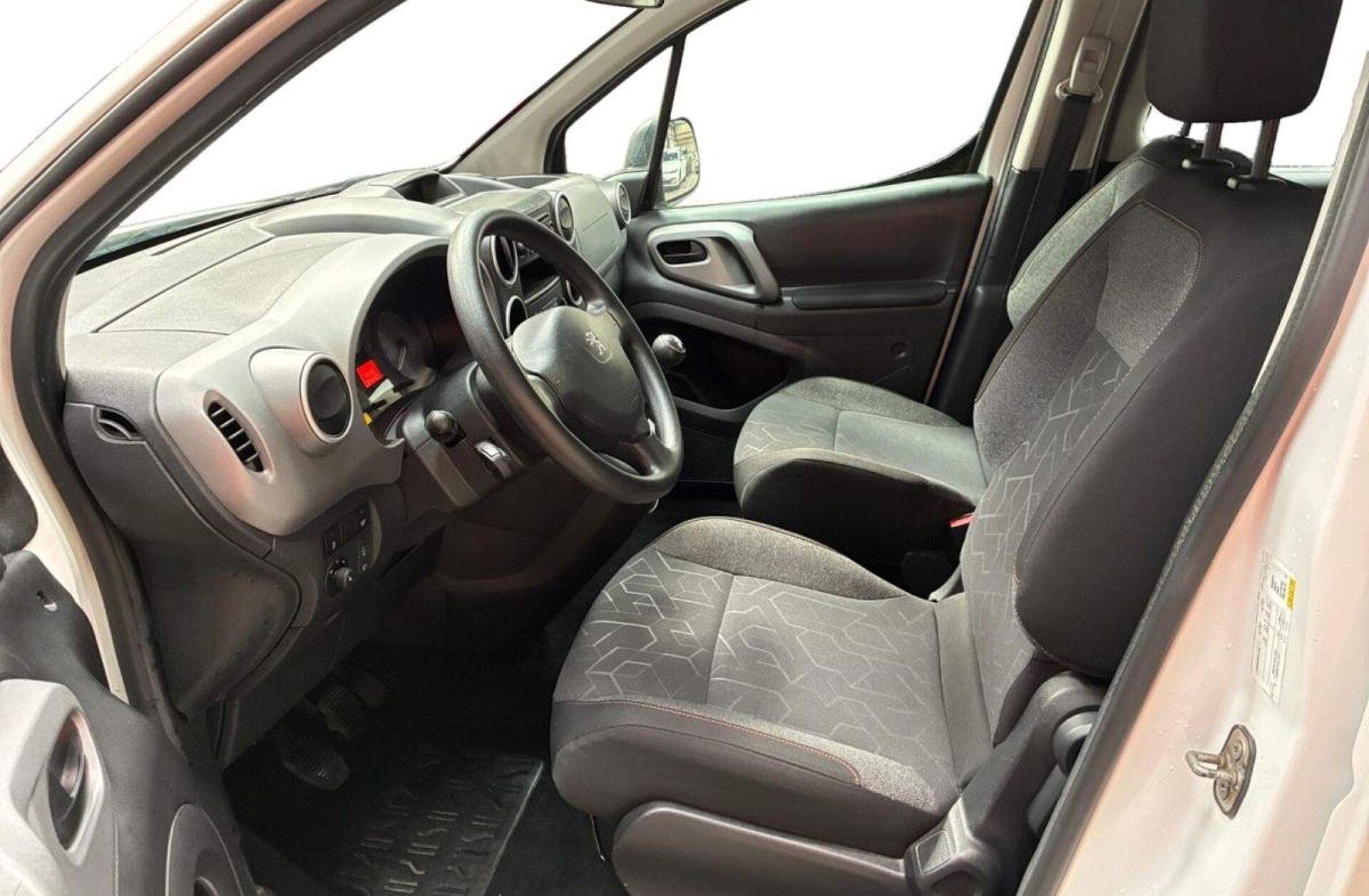 PEUGEOT Partner 1.6 BlueHDi L1 Pre.3L