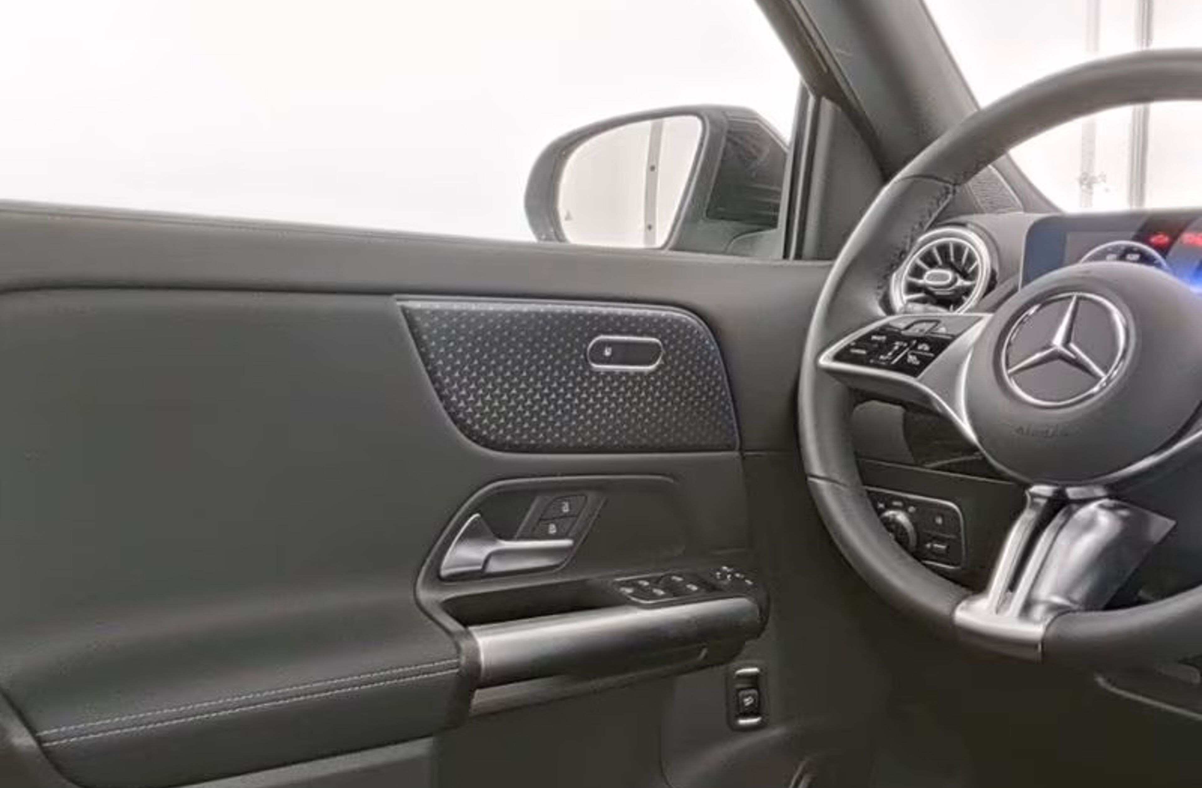 MERCEDES EQA 250+ Edition