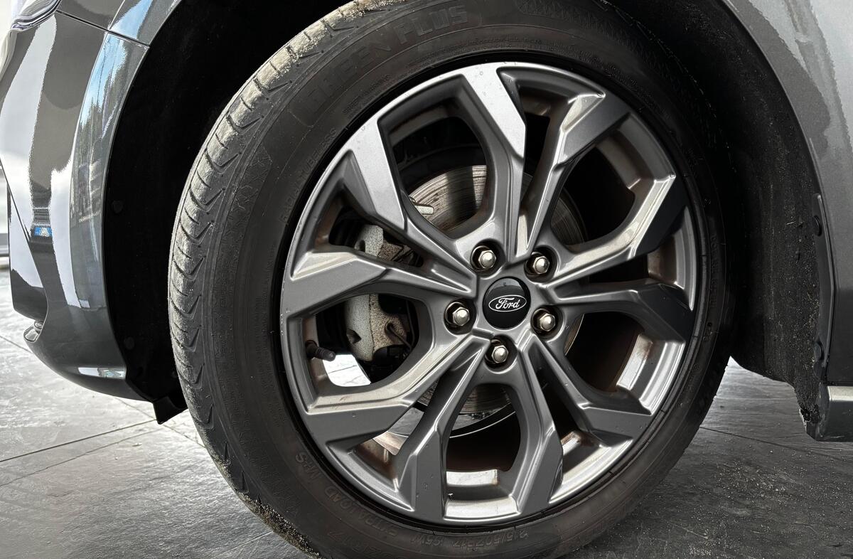 FORD Focus 1.0 EcoBoost MHEV ST-Line