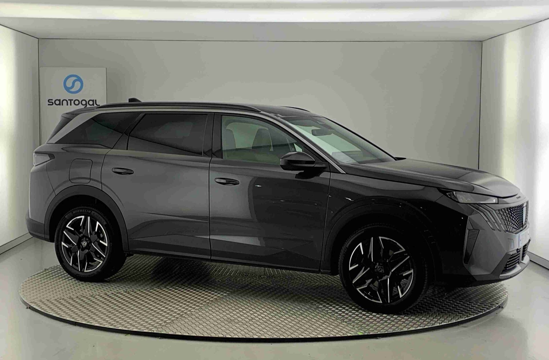 PEUGEOT 5008 1.2 Hybrid Allure e-DCS6