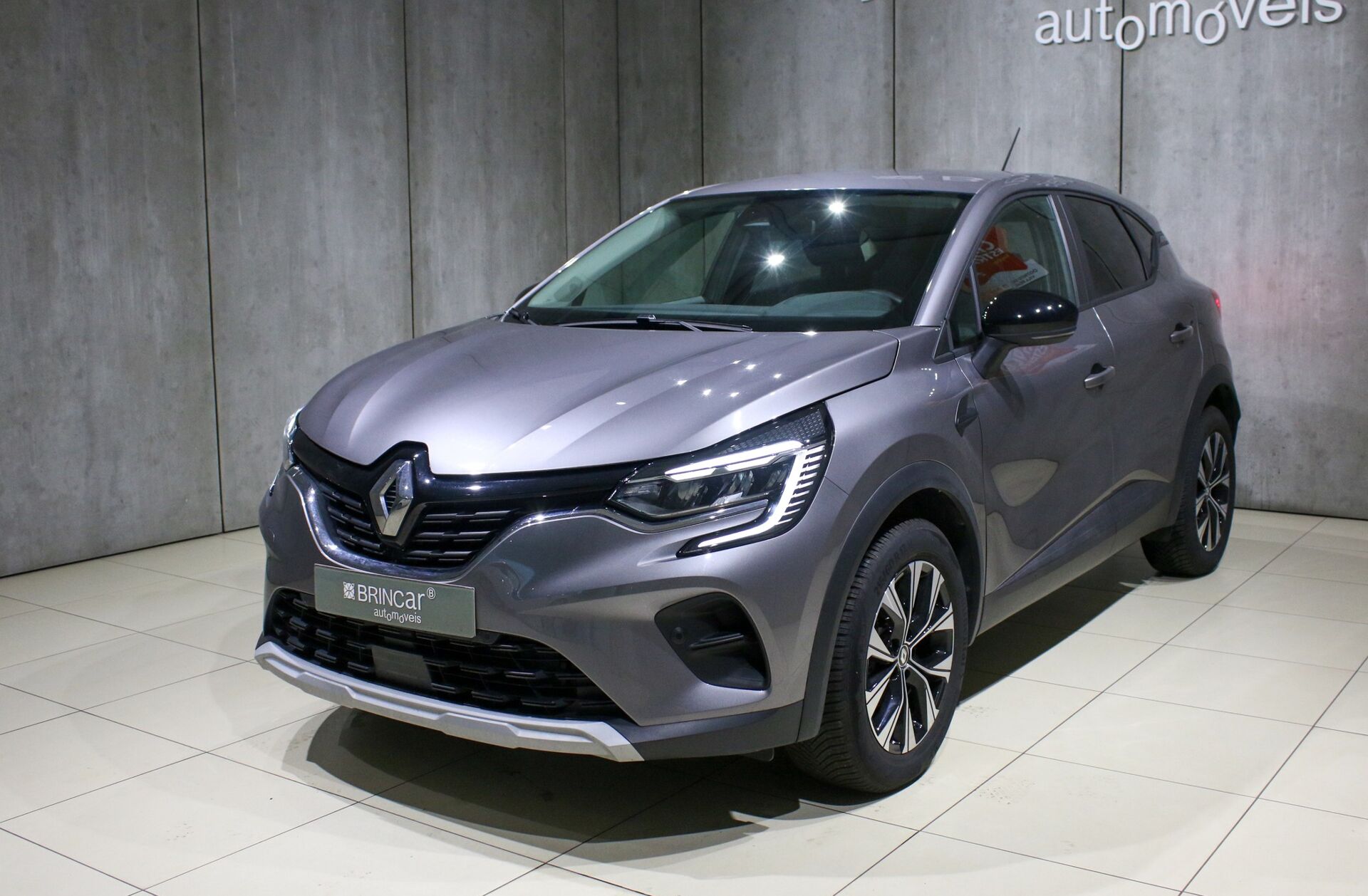 RENAULT Captur 1.0 TCe Equilibre Bi-Fuel