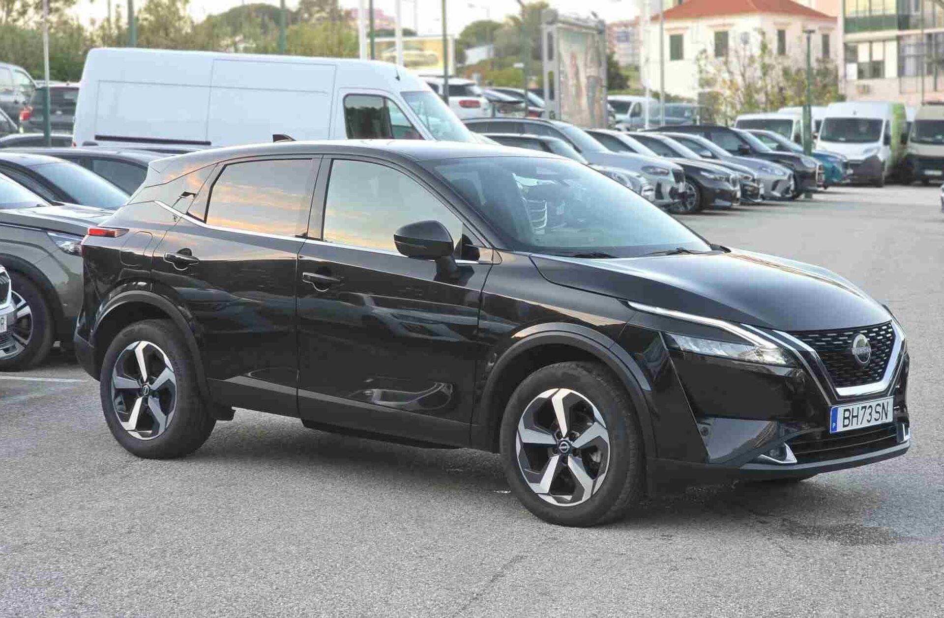 NISSAN Qashqai 1.3 DIG-T N-Connecta LED