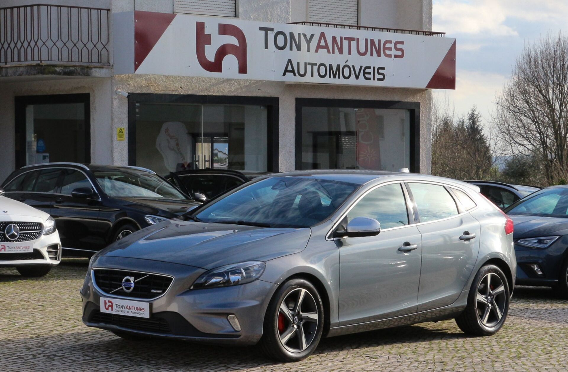 VOLVO V40 1.6 D2 Eco R-Design