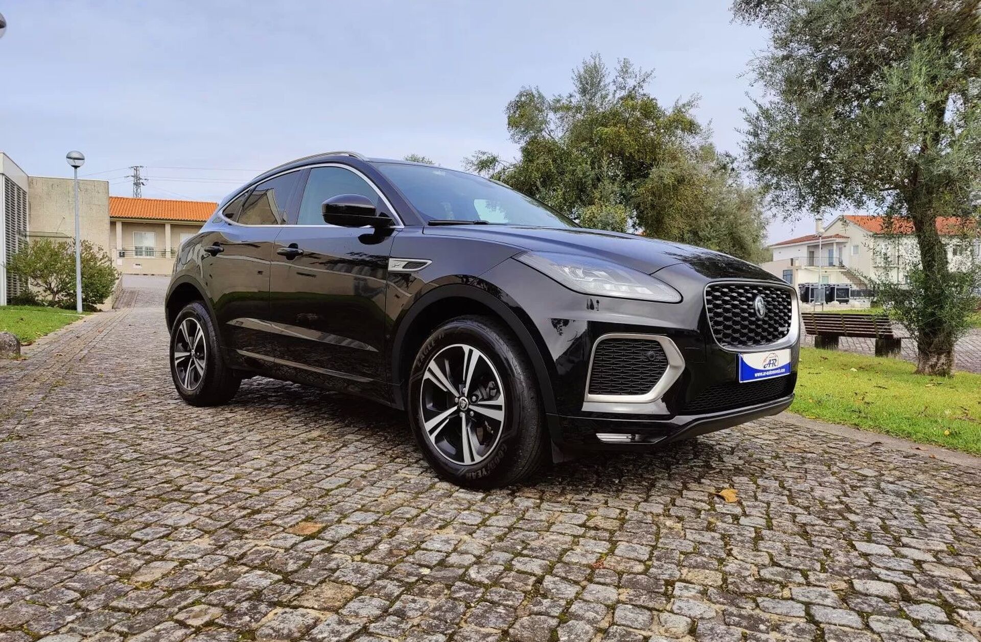 JAGUAR E-Pace 1.5 P300e R-Dynamic S AWD Aut.