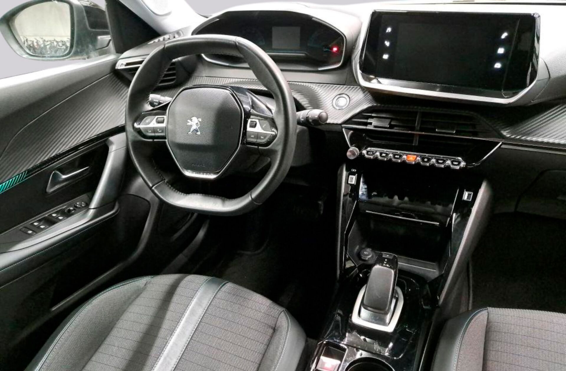 PEUGEOT 2008 e- 50 kWh GT