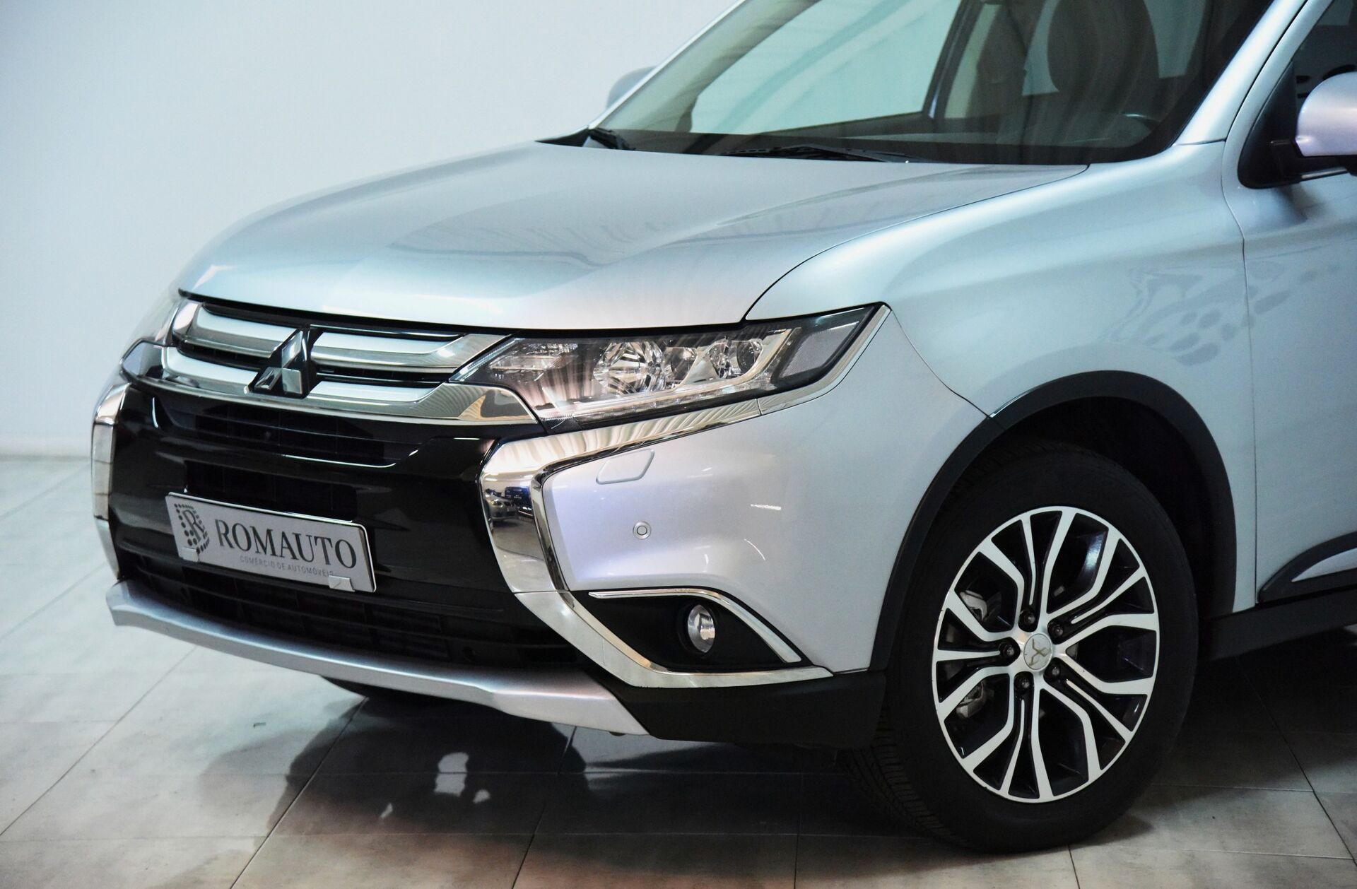 MITSUBISHI Outlander 2.2 DI-D Intense+