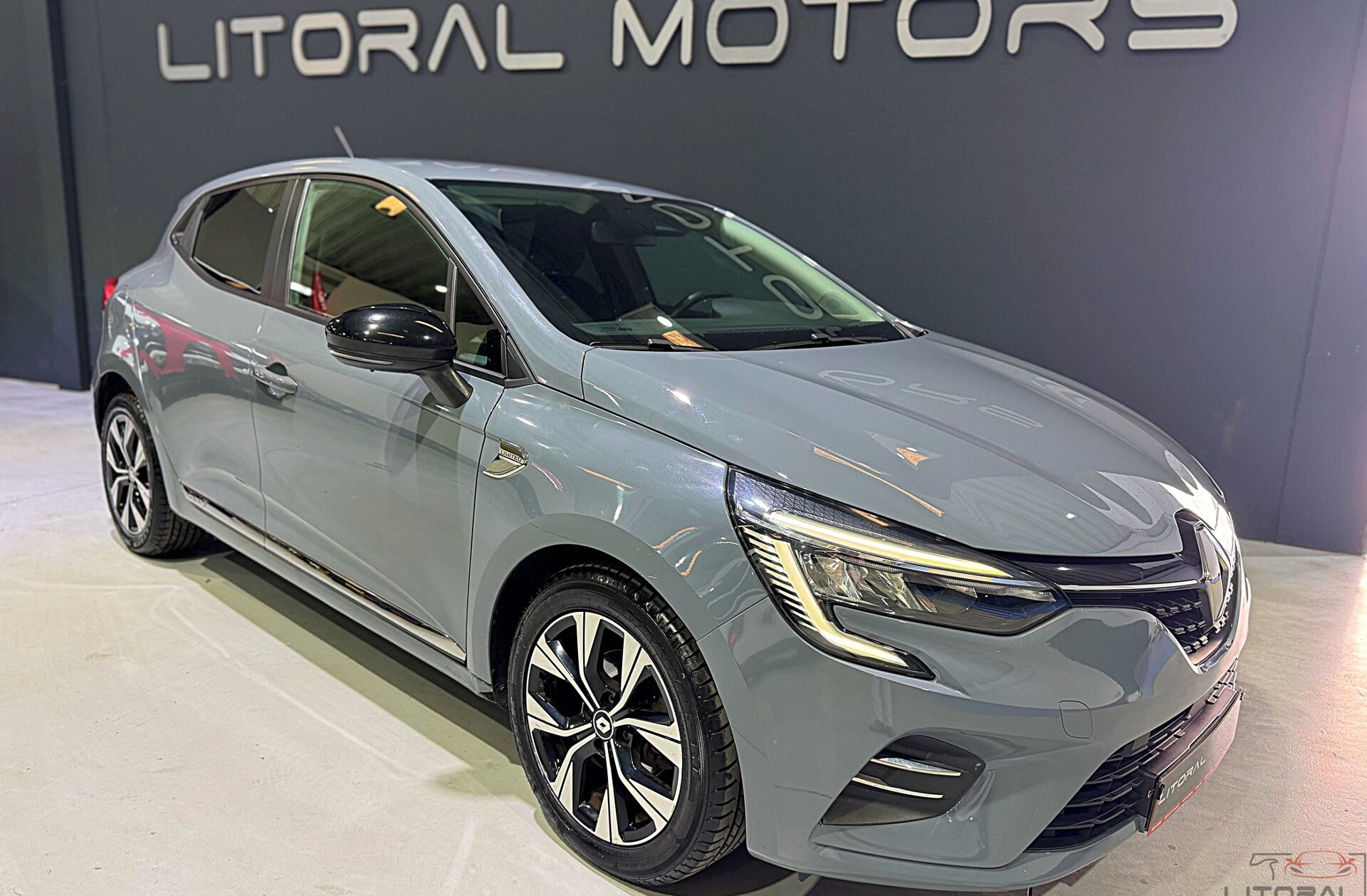 RENAULT Clio 1.0 TCe Limited