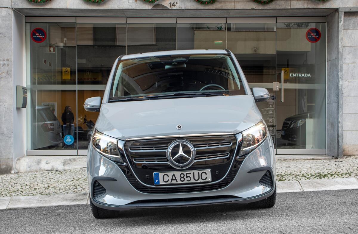 MERCEDES EQV 300 Longo