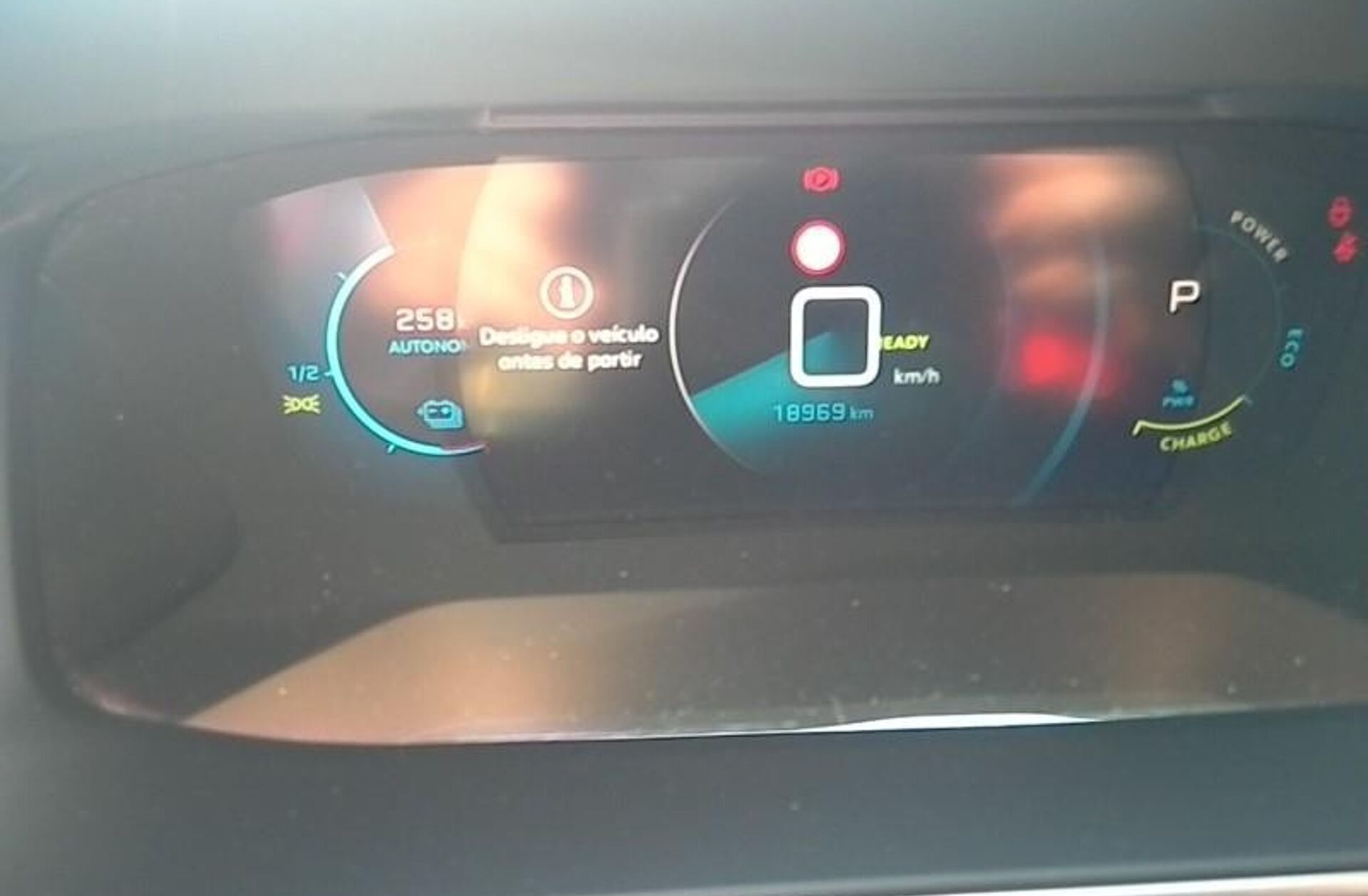 PEUGEOT 2008 e- 50 kWh GT