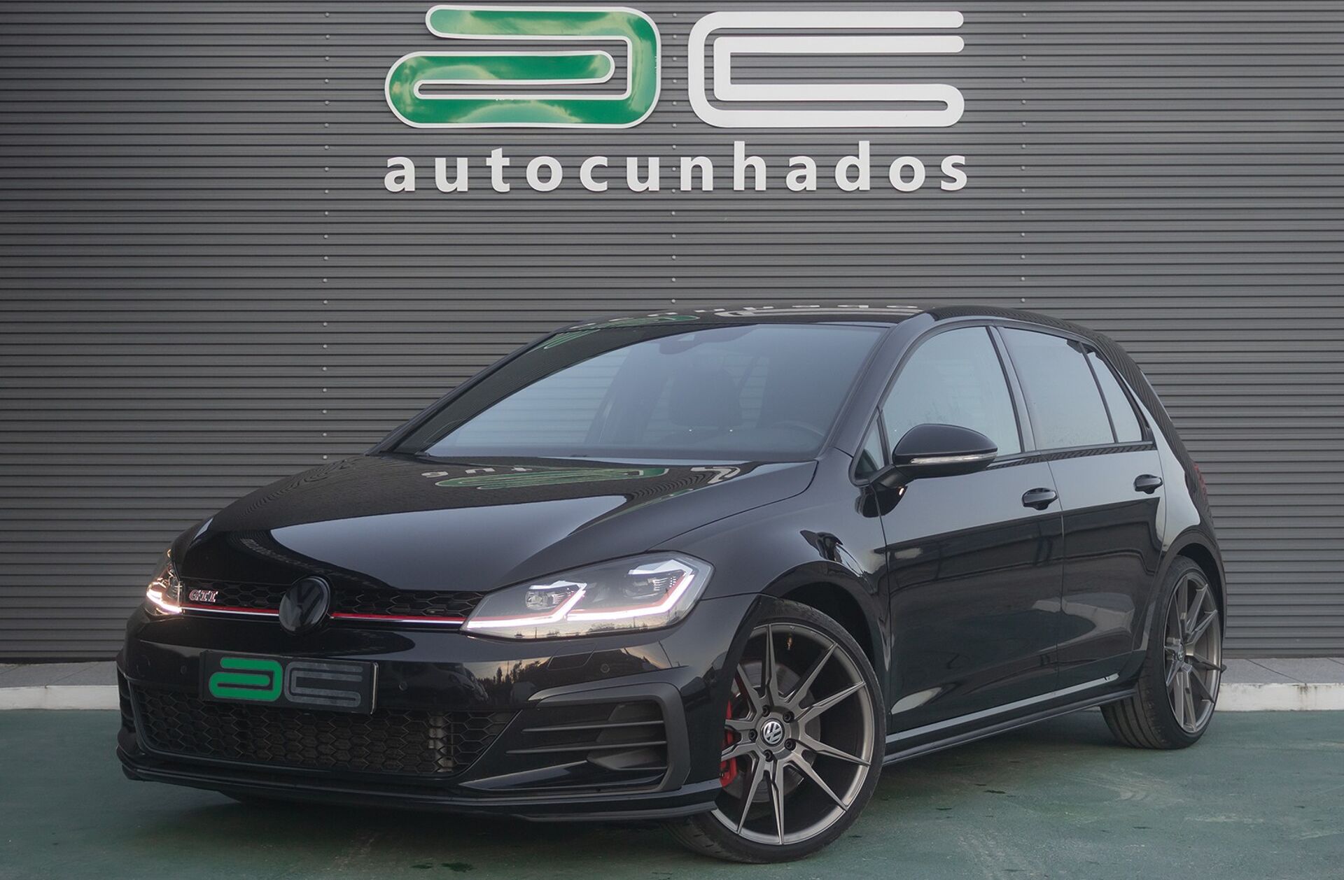 VOLKSWAGEN Golf 2.0 TSI GTI DSG