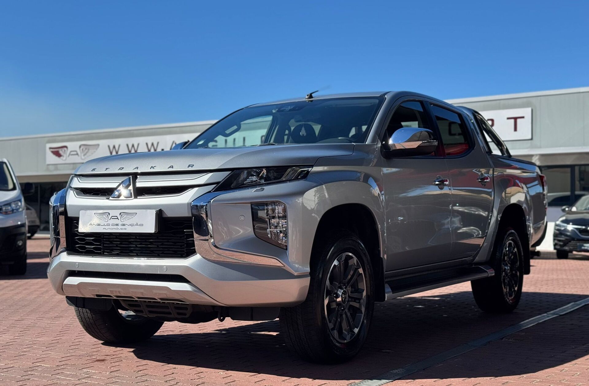 MITSUBISHI L 200 2.3 DI-D Strakar Space Cab Intense 4WD