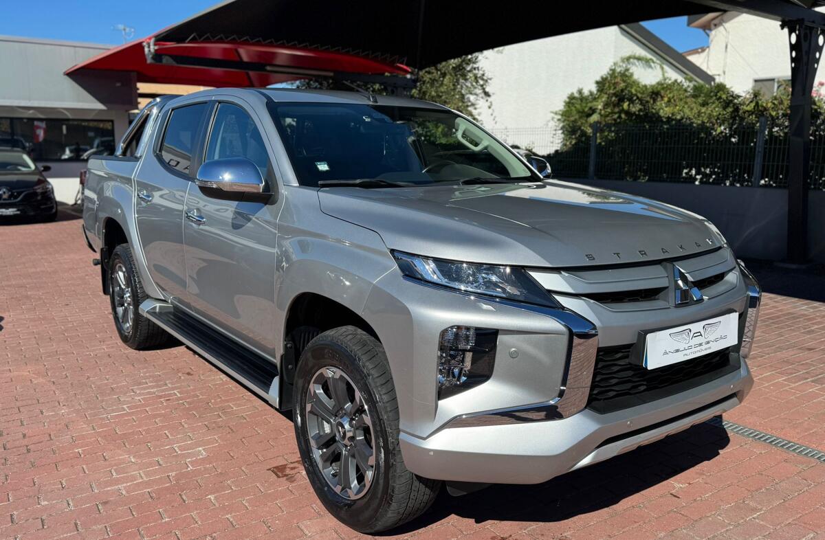 MITSUBISHI L 200 2.3 DI-D Strakar Space Cab Intense 4WD