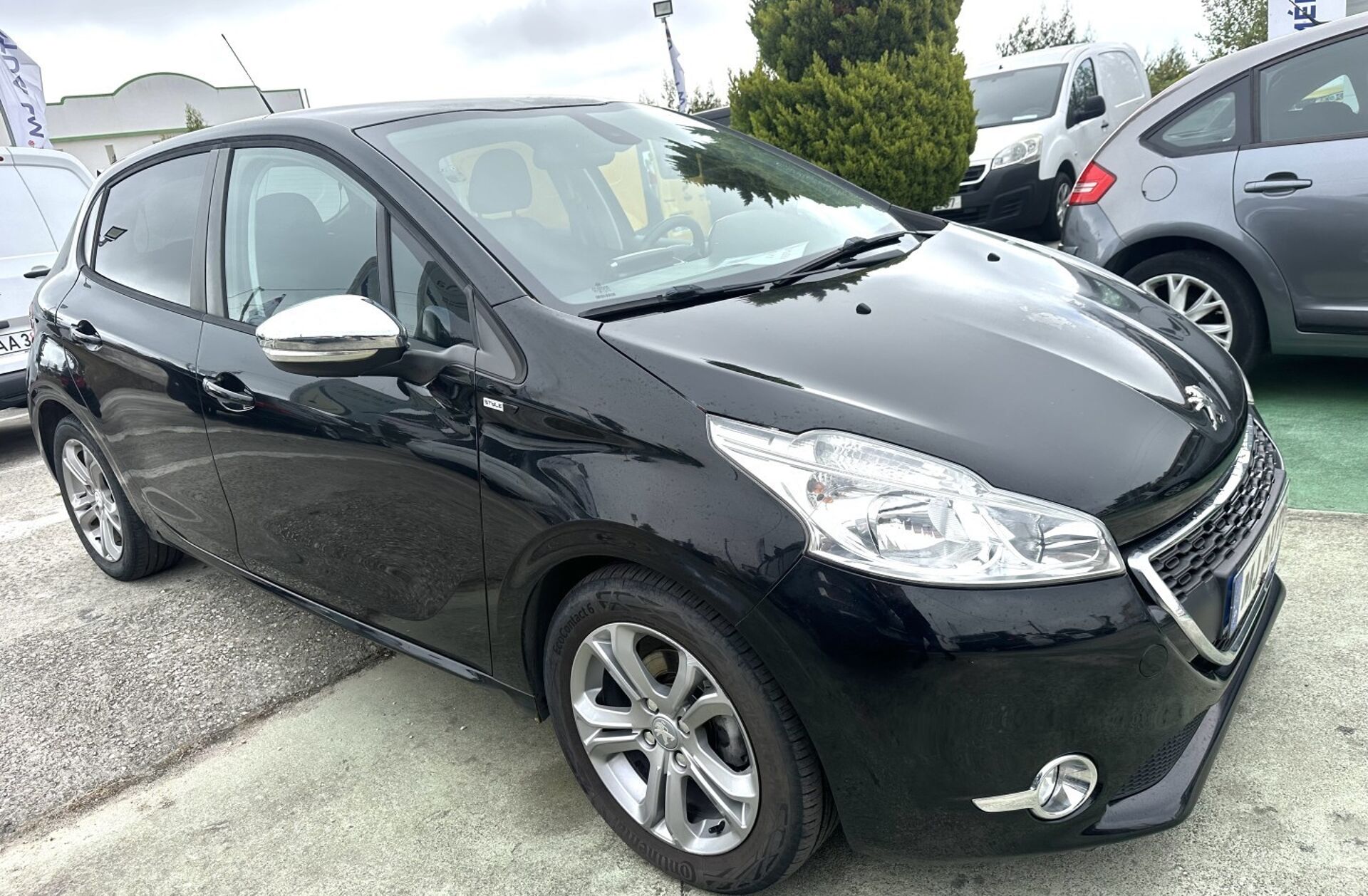PEUGEOT 208 1.2 VTi Allure