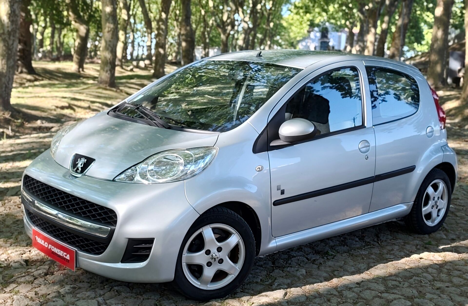 PEUGEOT 107 1.0 Black&Silver E5