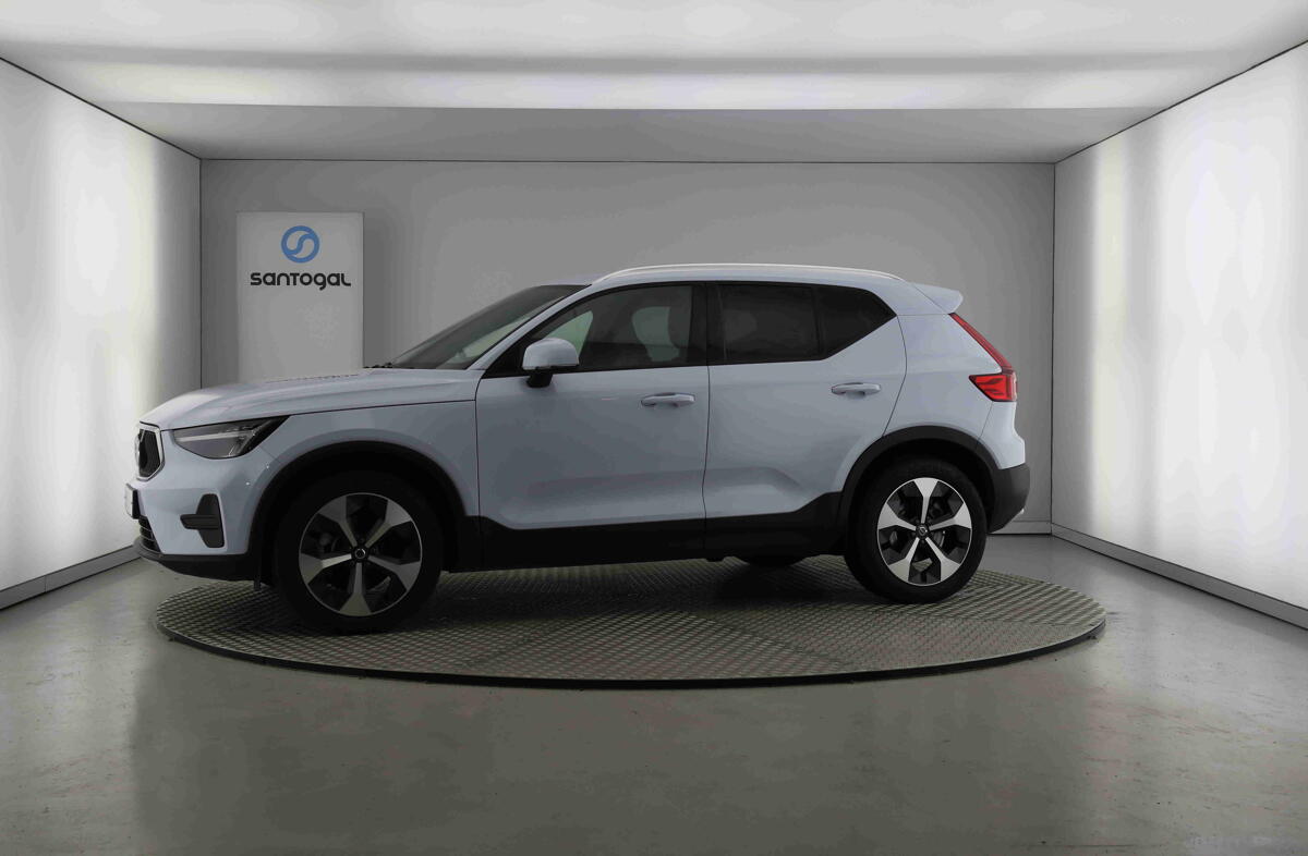VOLVO XC40 2.0 B3 Core