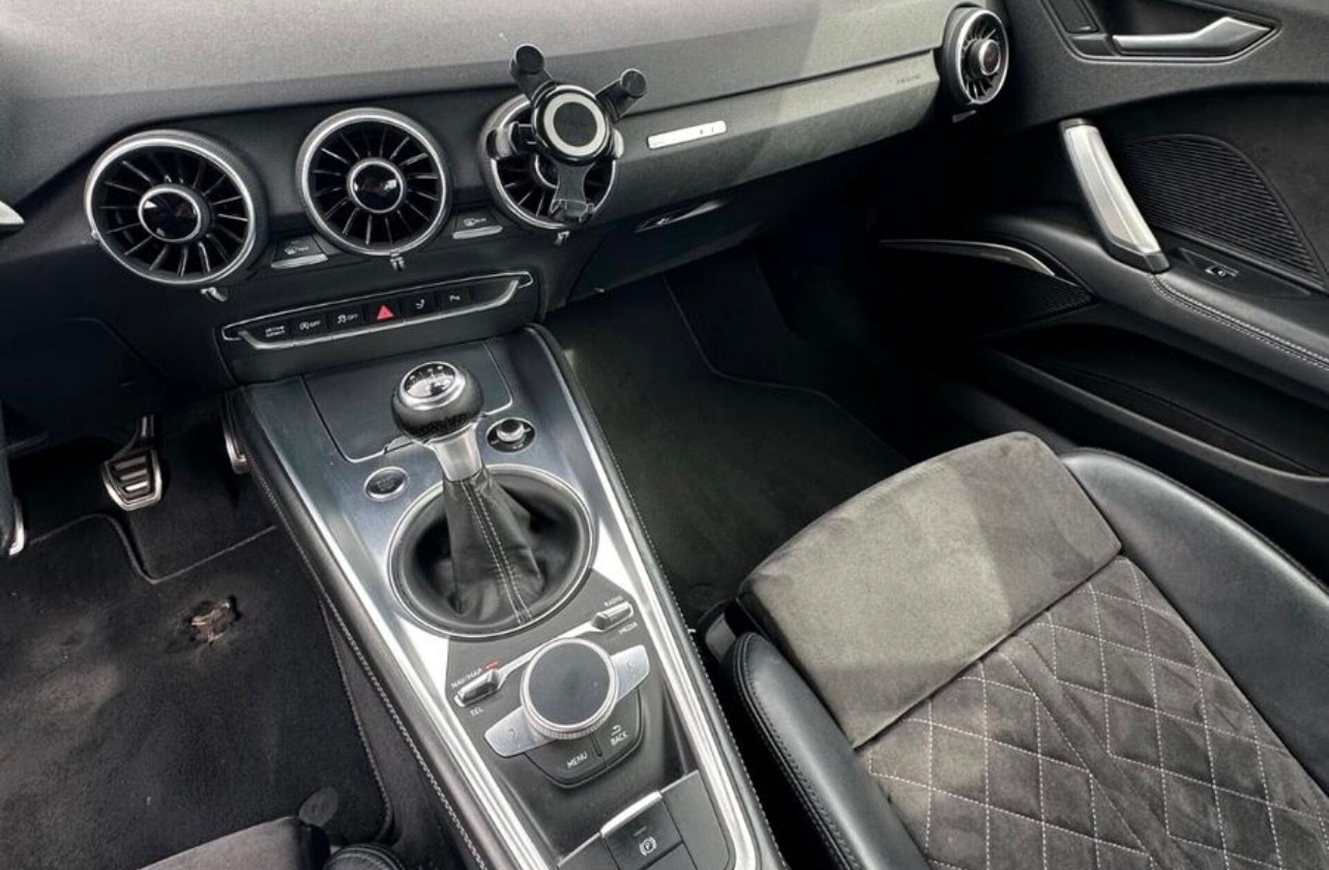 AUDI TT 2.0 TFSI S-line