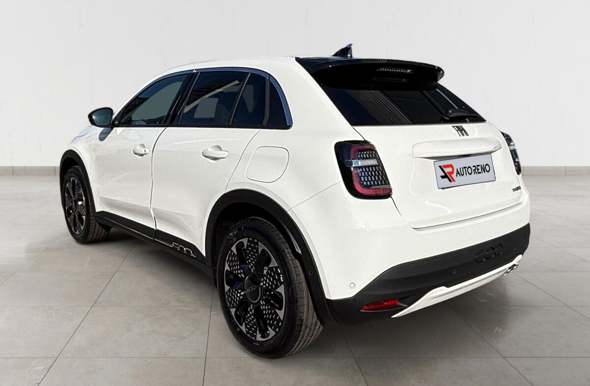 FIAT 600 1.2 Hybrid La Prima