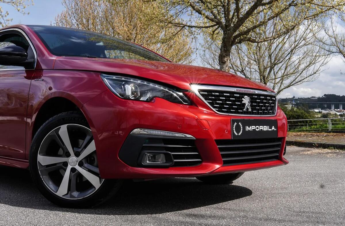 PEUGEOT 308 1.2 PureTech GT Line