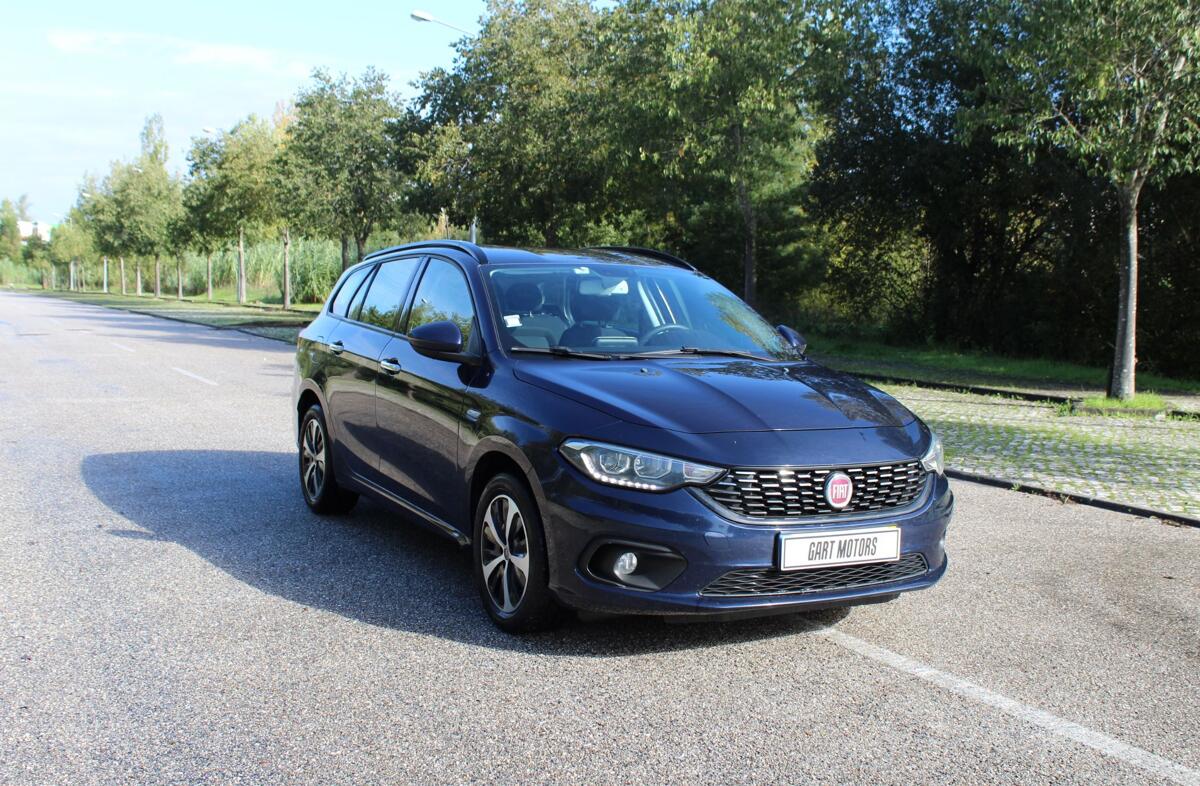 FIAT Tipo 1.6 M-Jet Lounge Tech