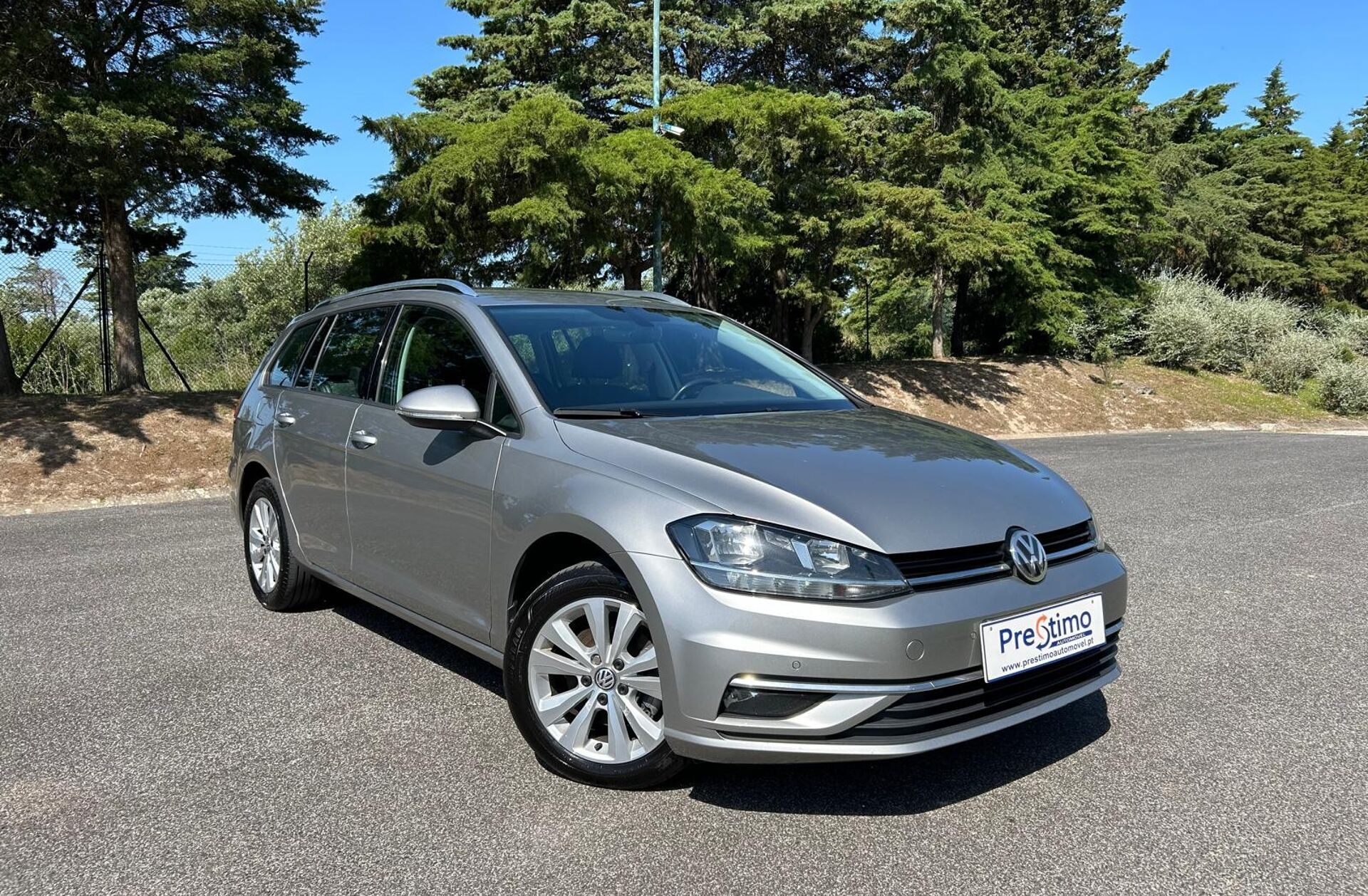 VOLKSWAGEN Golf V.1.6 TDI Confortline