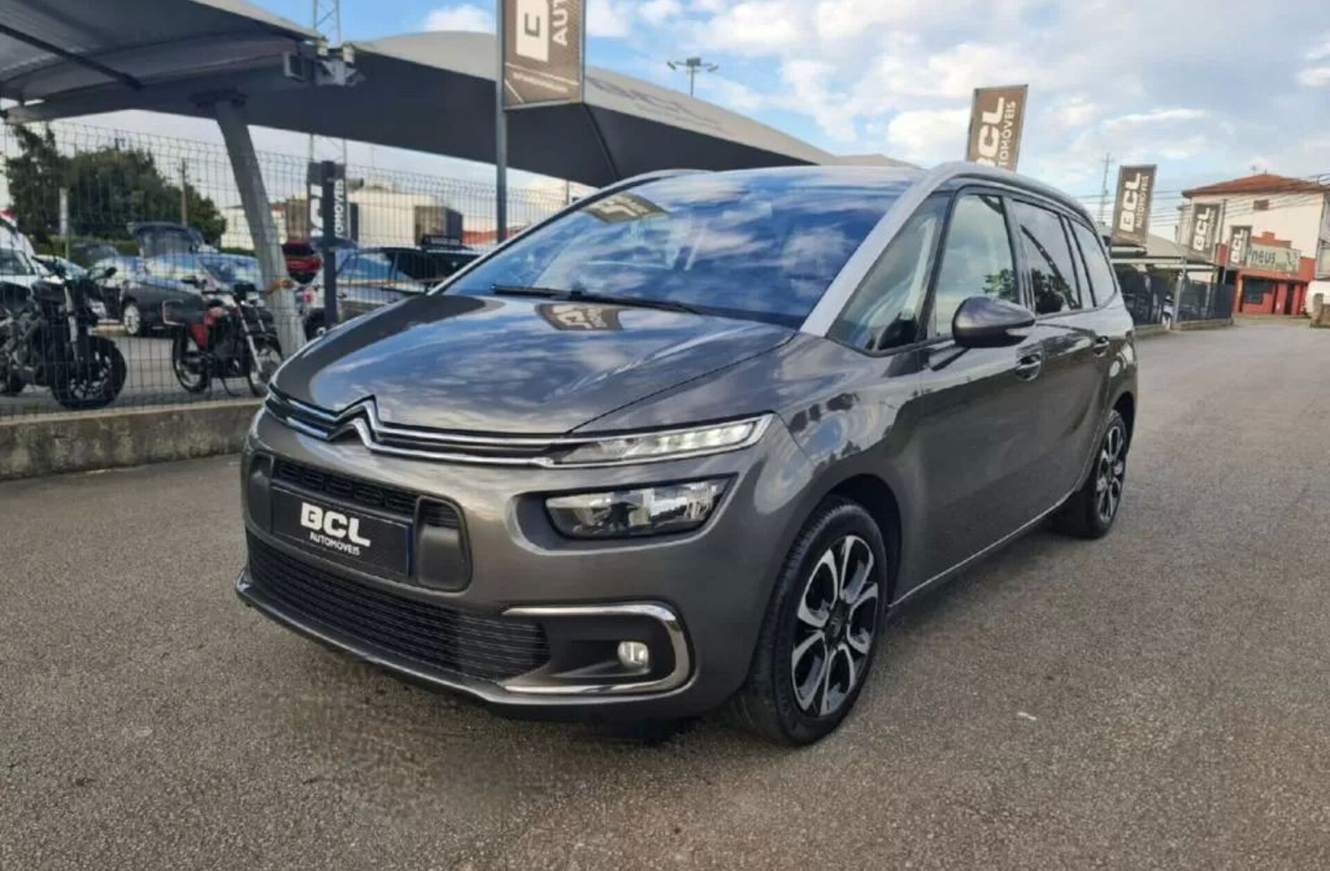 CITROEN C4 1.5 BlueHDi Shine EAT8