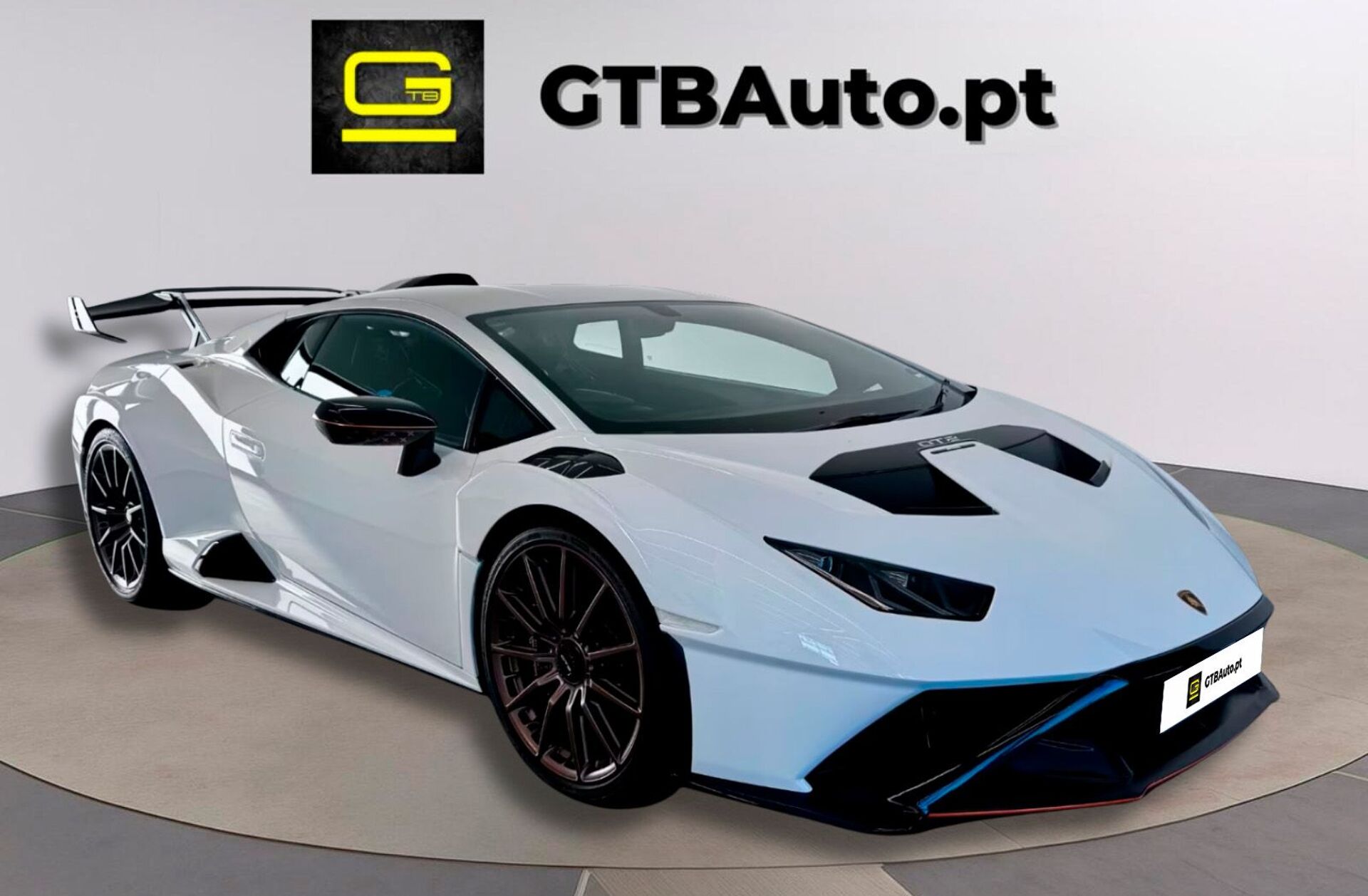 LAMBORGHINI Huracán STO