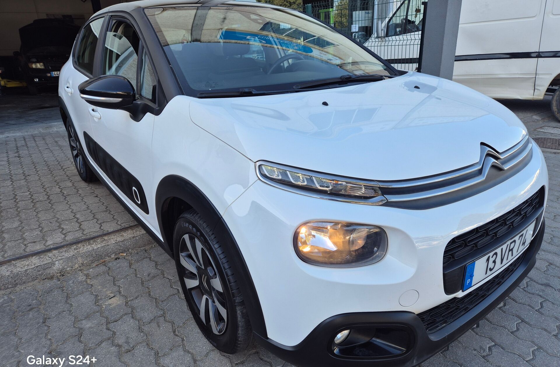 CITROEN C3 1.2 PureTech Shine