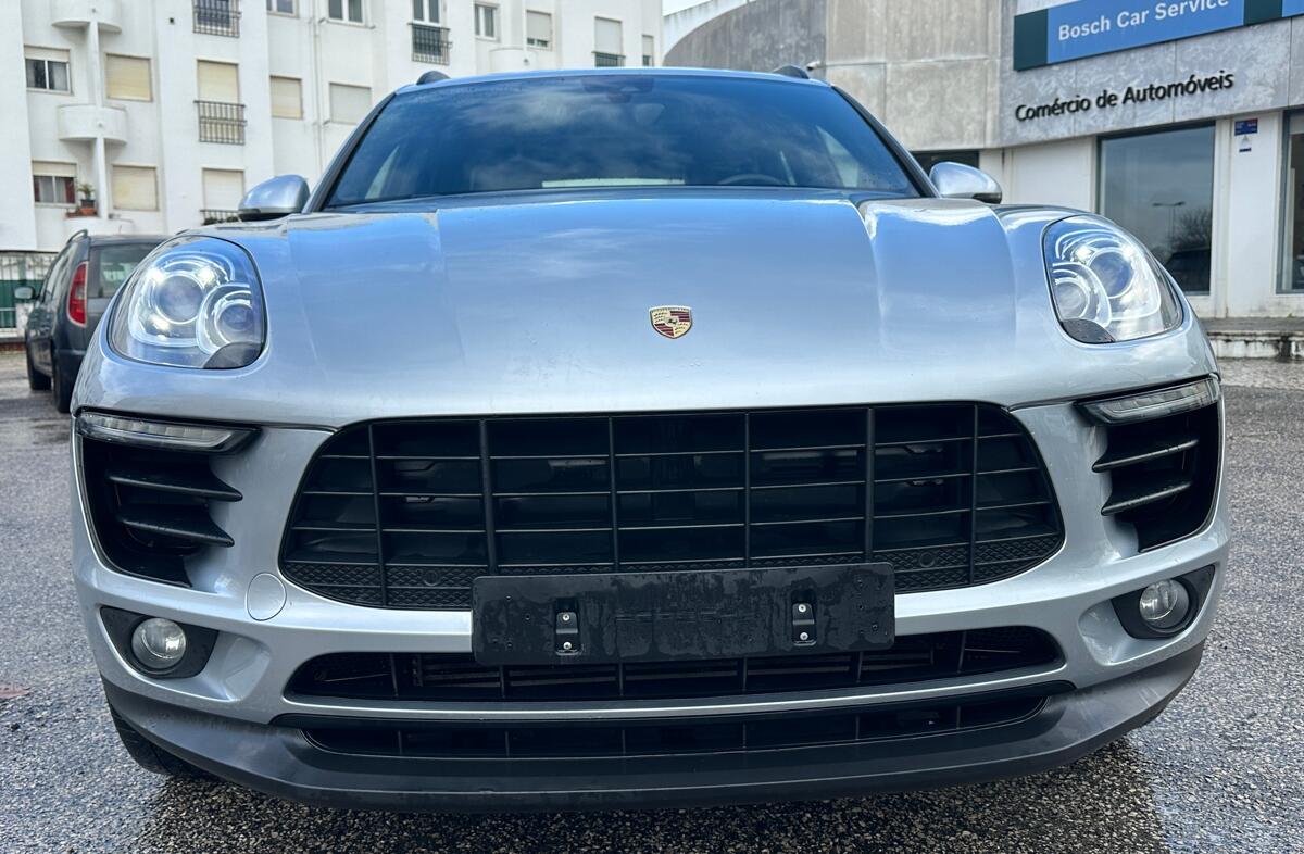 PORSCHE Macan Macan