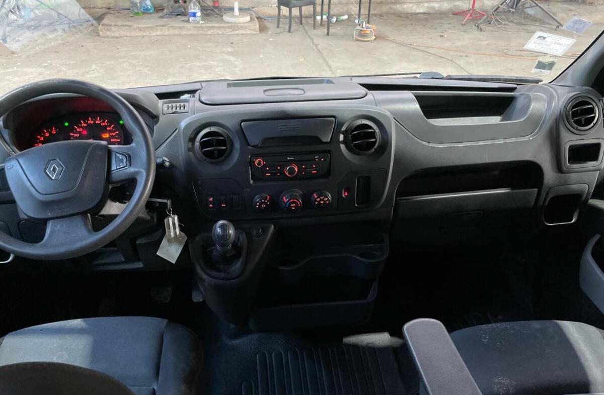 RENAULT Master 2.3 dCi L3H1 3.5T